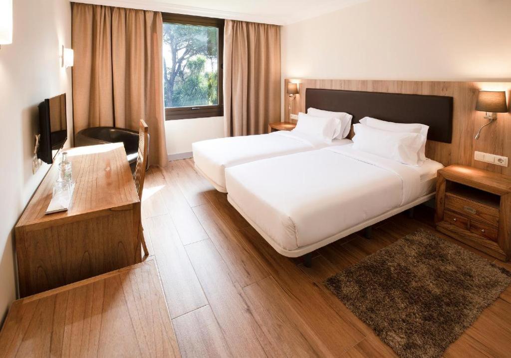 Hotel Eden Park By Brava Hoteles Riudellots de la Selva Dış mekan fotoğraf